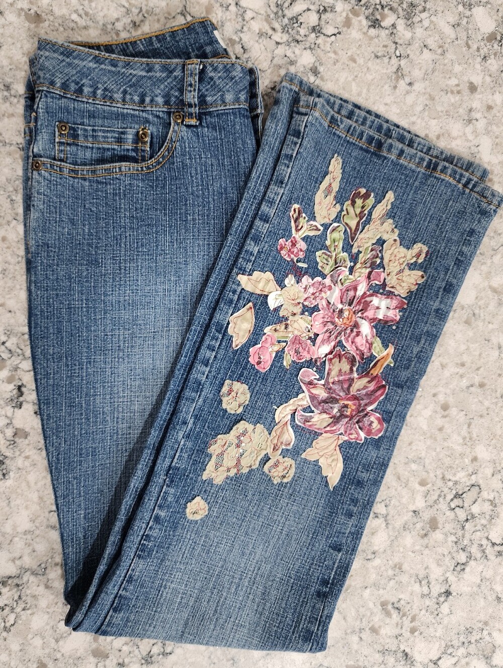 Vintage Applique Women’s Bootcut Jeans with Floral Detail Size 6